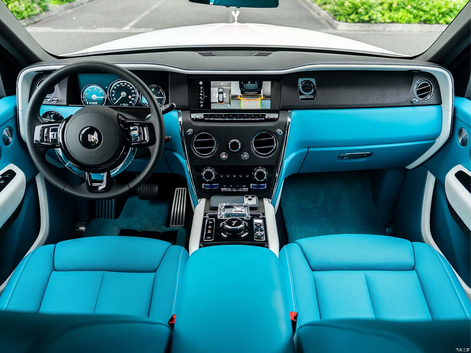 Rolls-Royce Cullinan, 2021 10