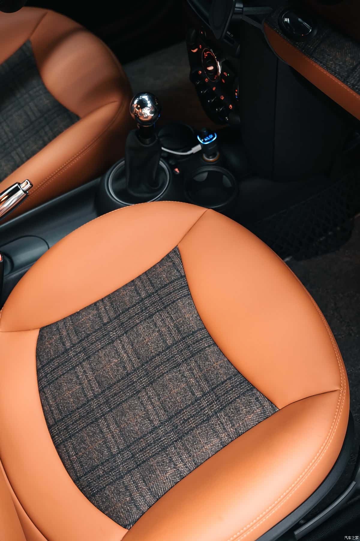Mini ONE, 2011 22