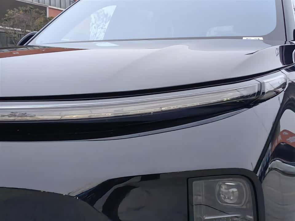 Li Auto Ideal L8