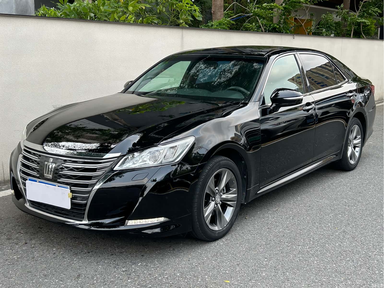 Toyota Crown, 2017 1