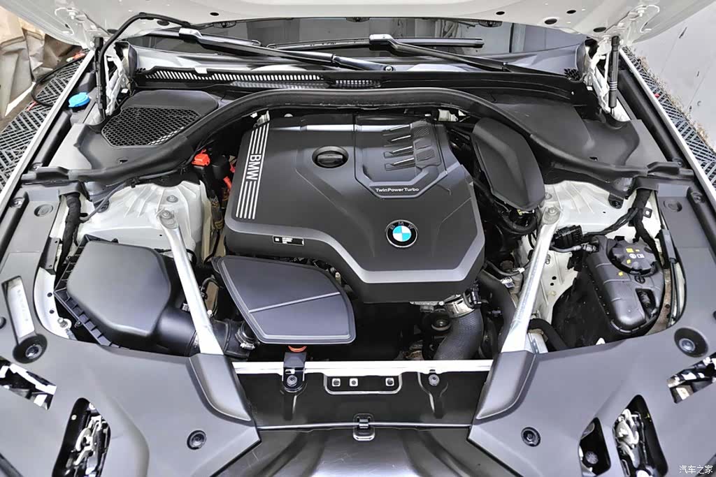 BMW 5 Series, 2023 10
