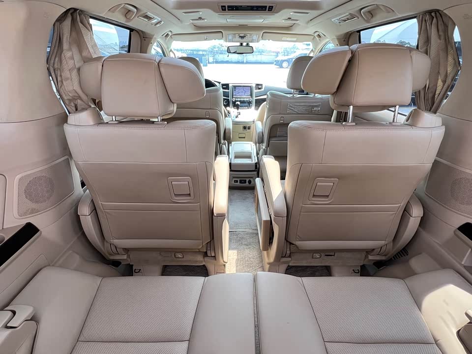 Toyota Elfa