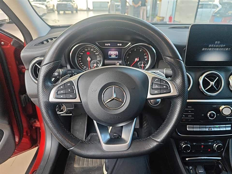 Mercedes-Benz GLA