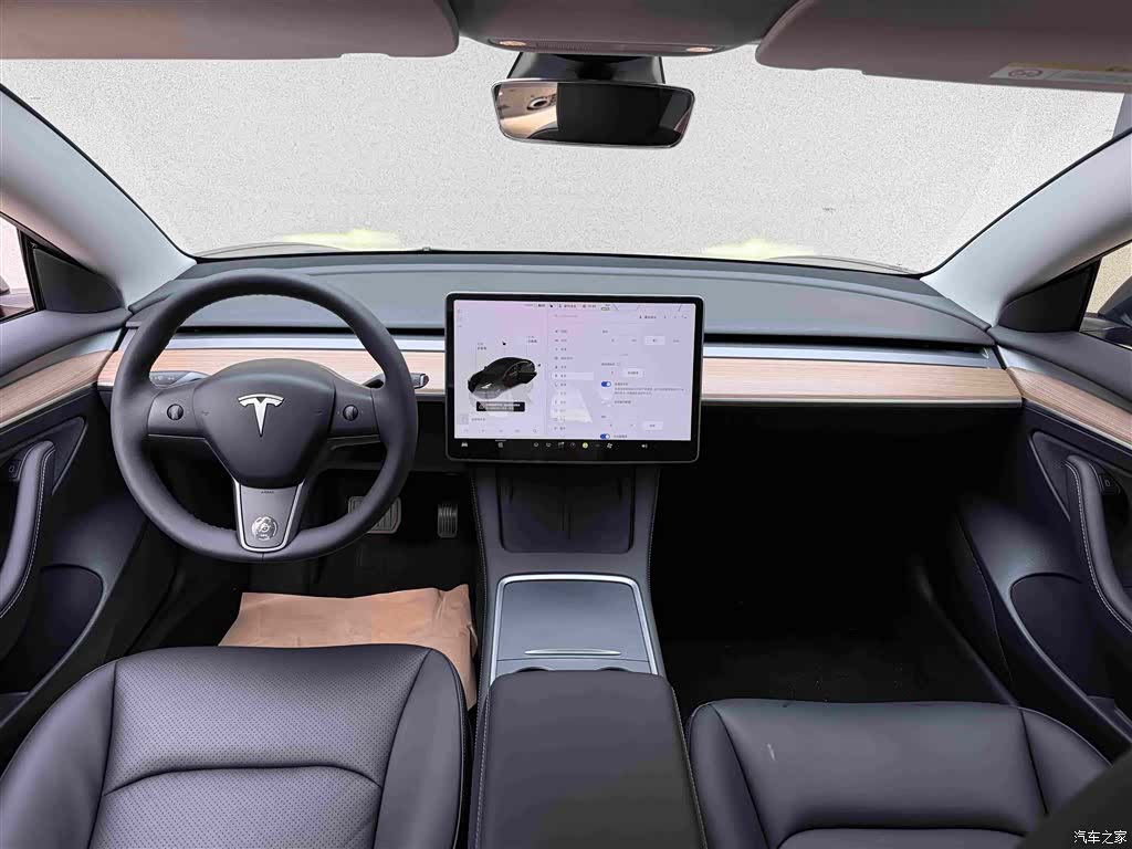Tesla Model 3, 2023 6