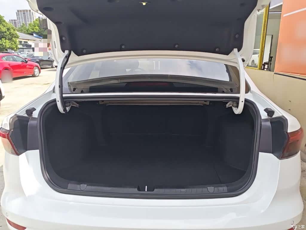 Geely Emgrand, 2024 19