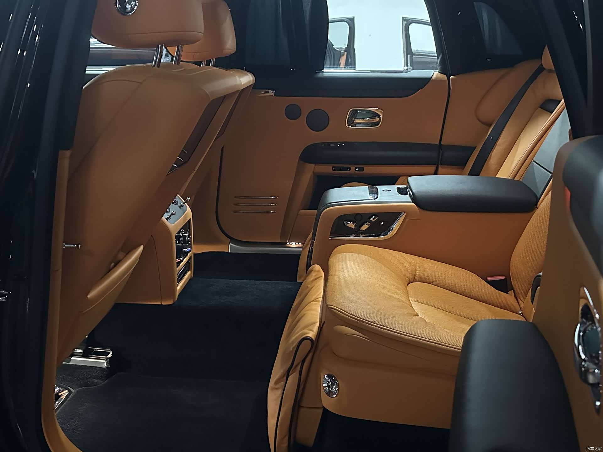 Rolls-Royce Ghost, 2021 6
