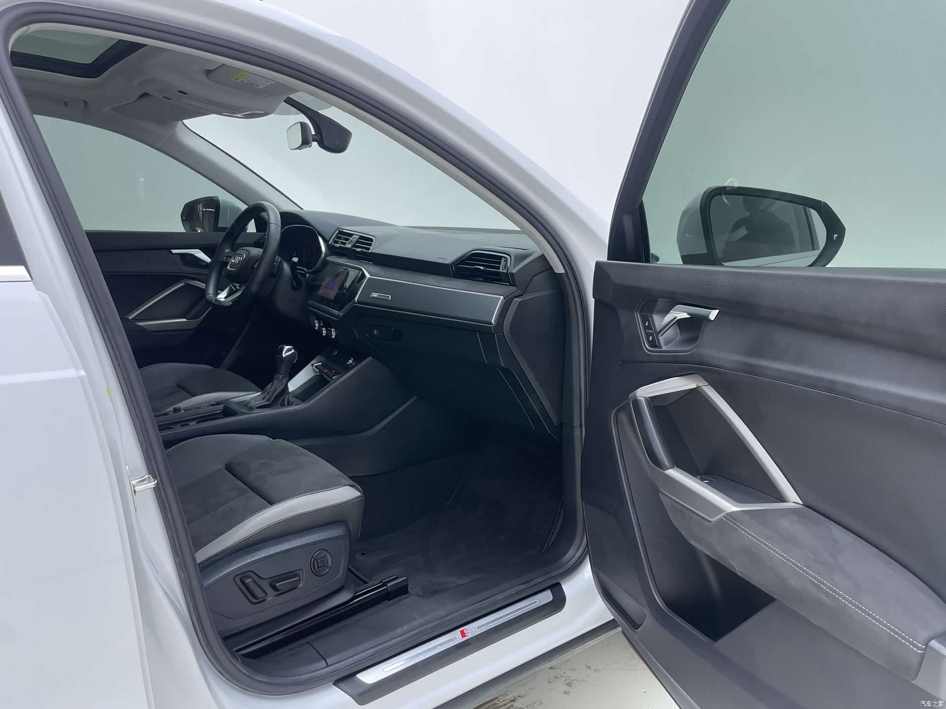 Audi Q3, 2022 26