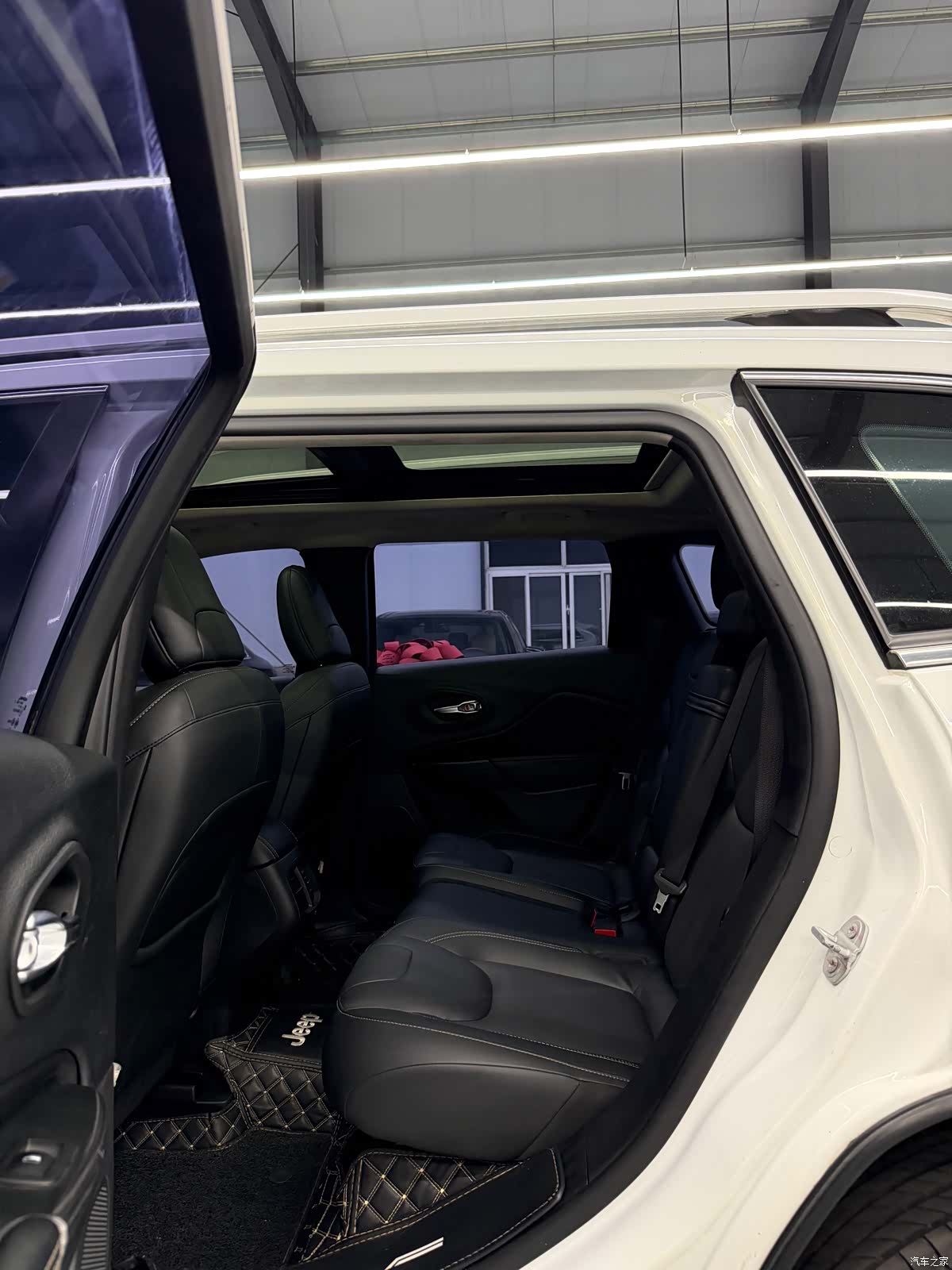 Jeep Cherokee, 2017 10