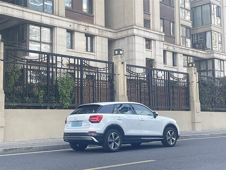 Audi Q2L Audi Q2L