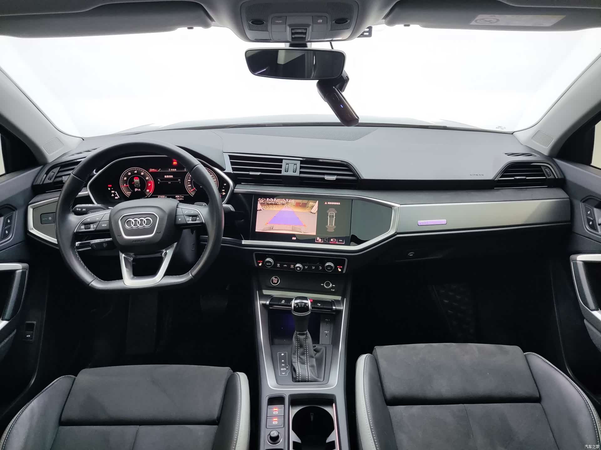 Audi Q3, 2023 13