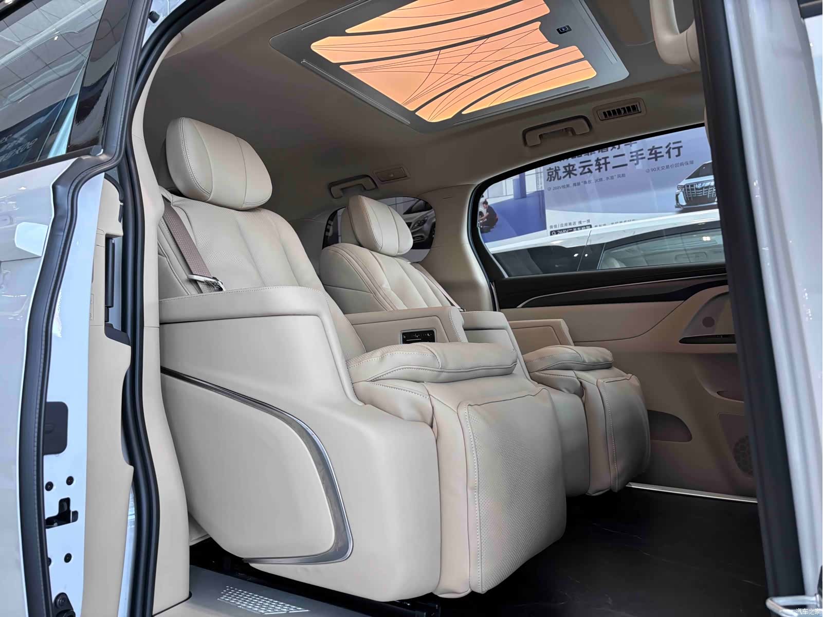 Buick GL8, 2026 12
