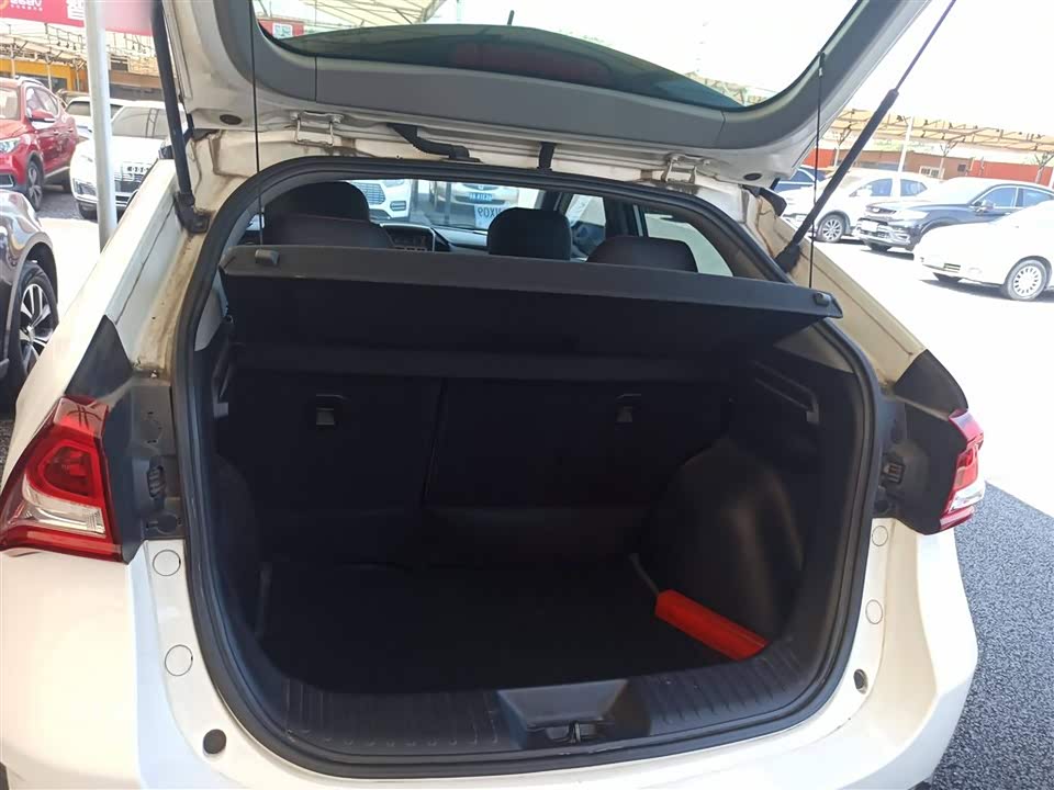 Luxgen U5 SUV Luxgen U5 SUV