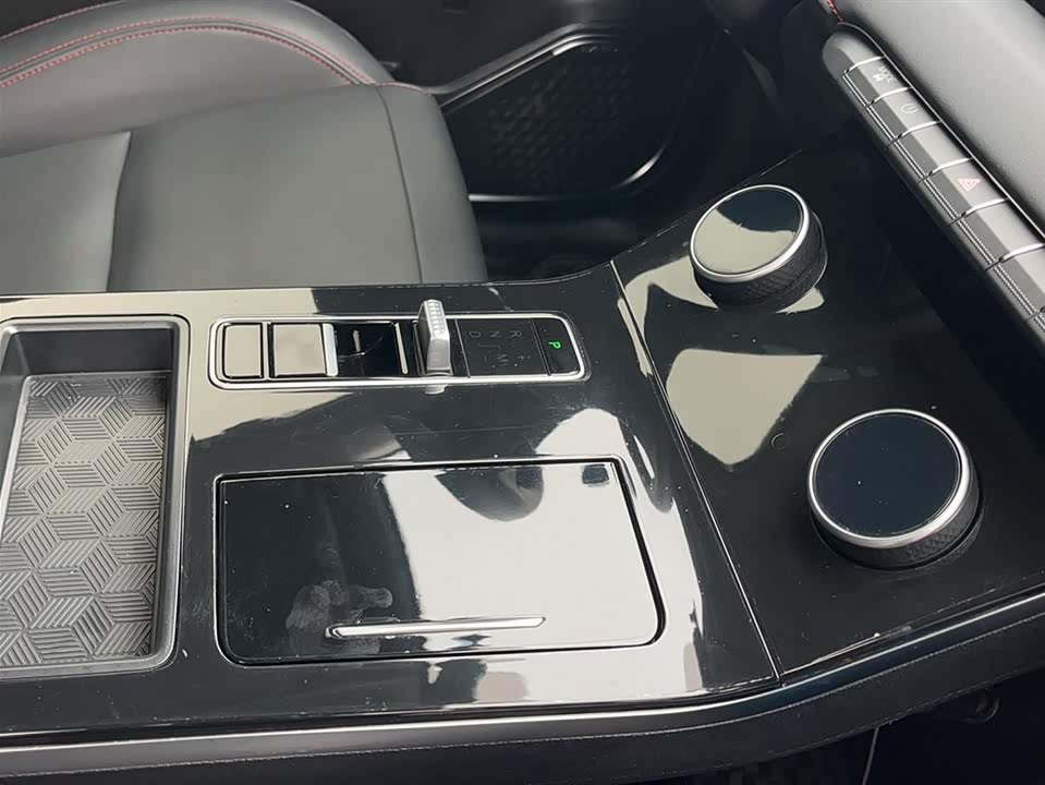 Exeed Chasing the wind