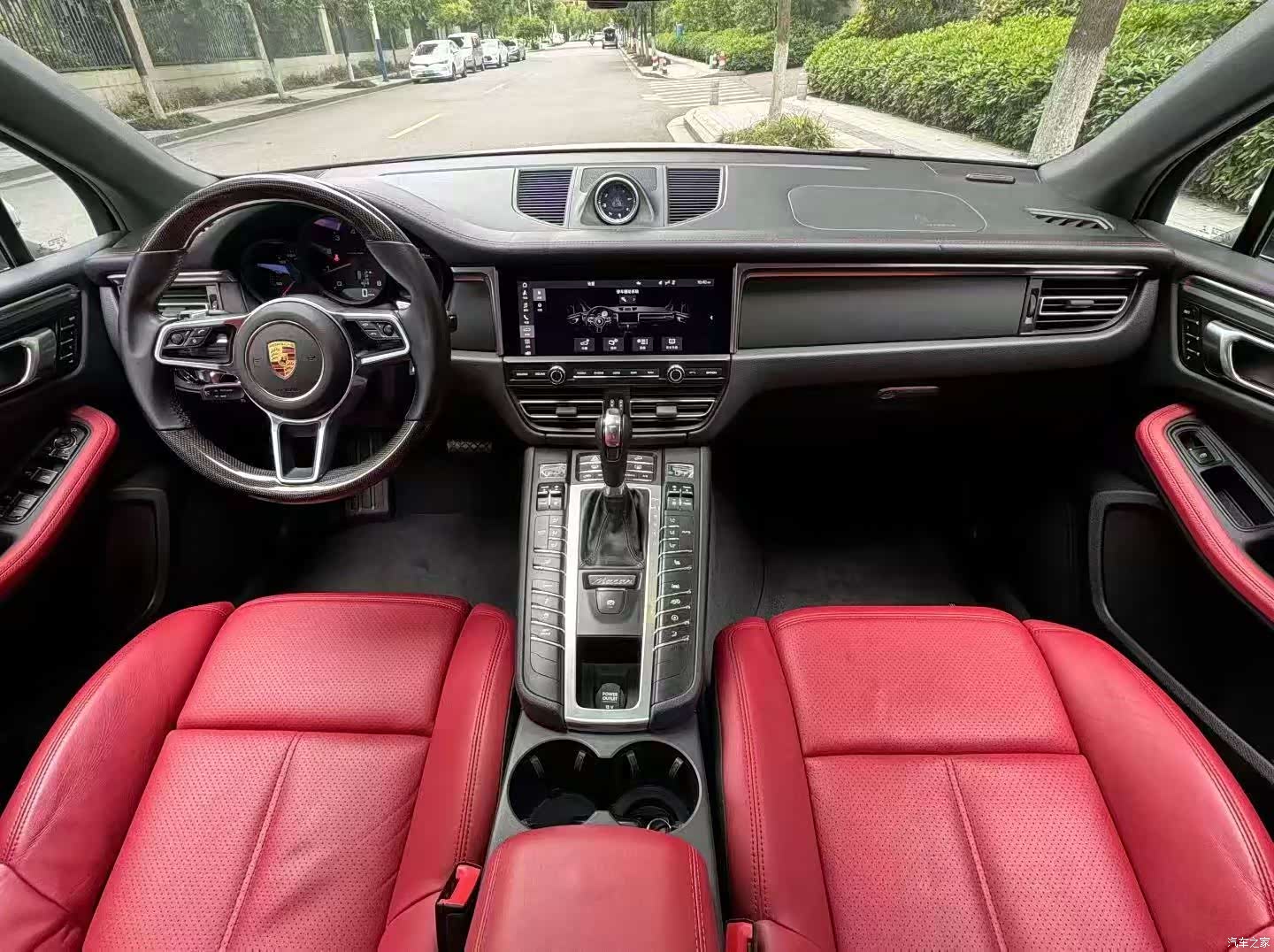 Porsche Macan, 2021 все фото