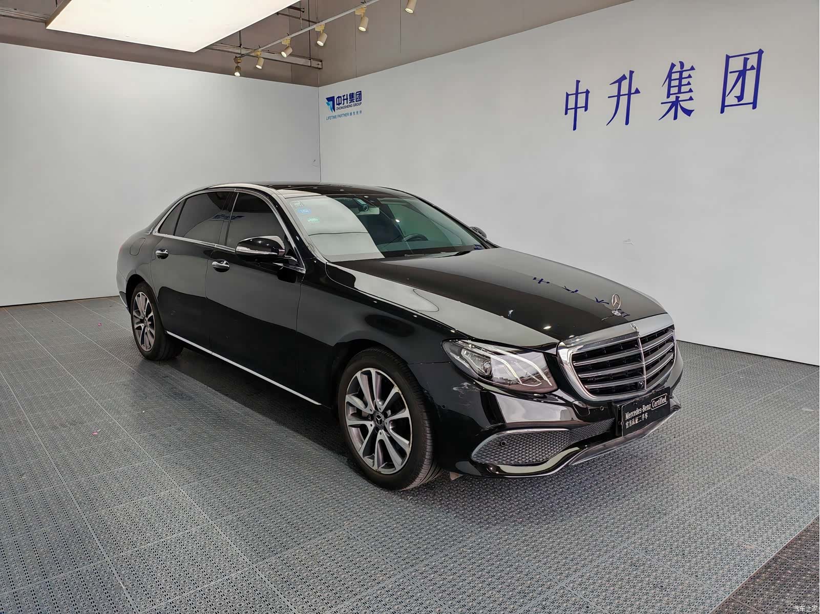 Mercedes-Benz E-Class, 2019 3