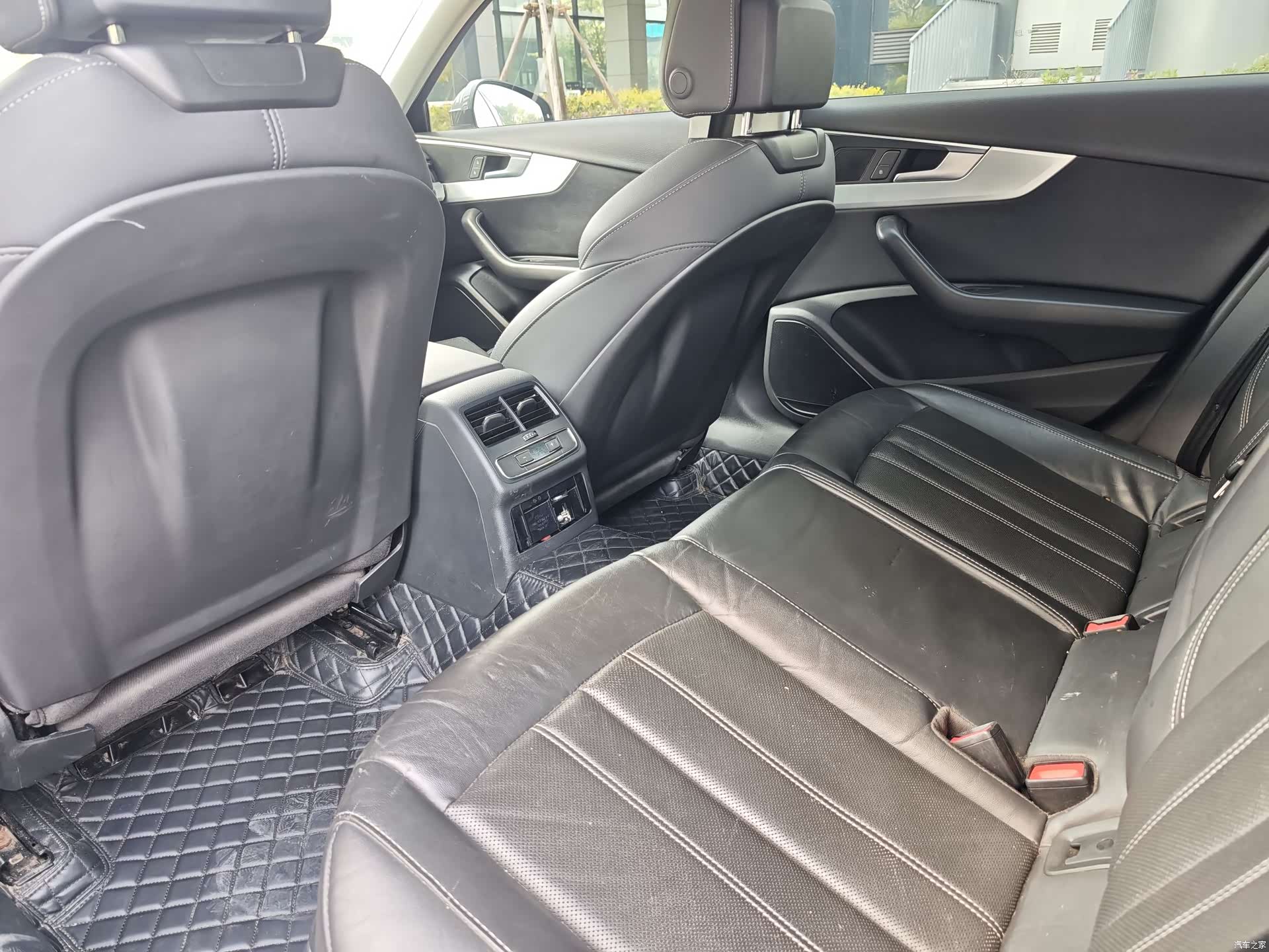 Audi A4L, 2021 11