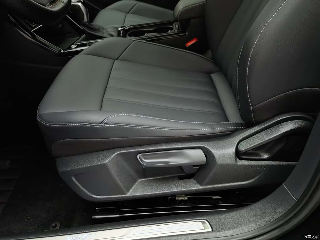 Volkswagen Passat, 2023 20