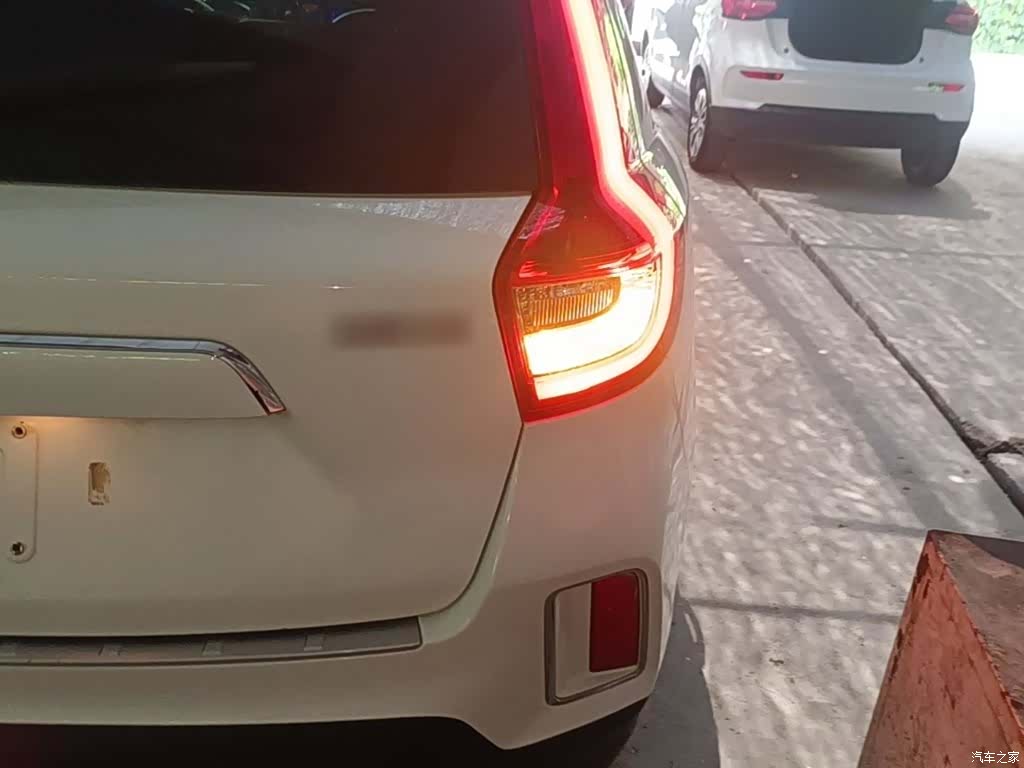 Geely X6, 2017 24