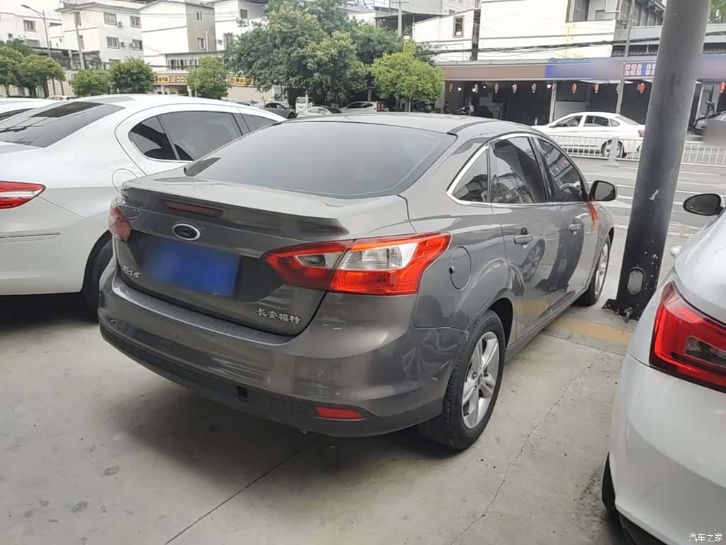 Ford Focus, 2015 7
