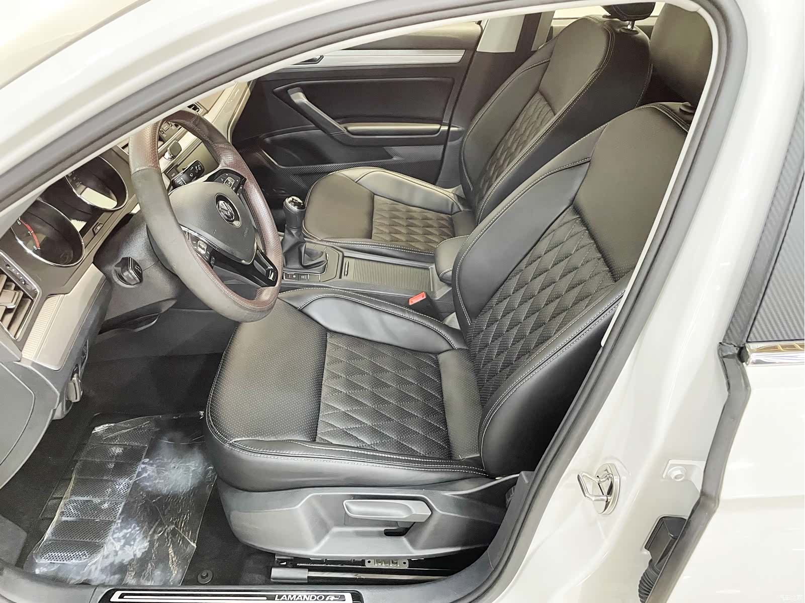 Volkswagen Lamando, 2017 16