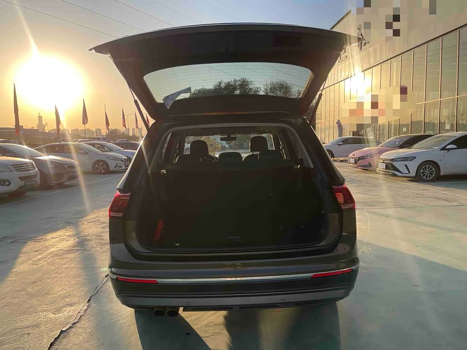 Volkswagen Tiguan L