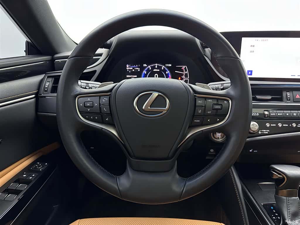 Lexus ES, 2023 9