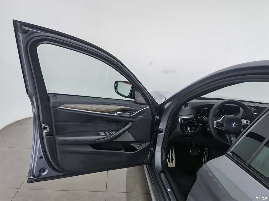 BMW 5 Series, 2019 8