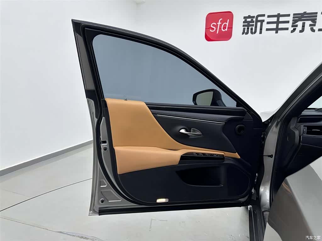 Lexus ES, 2023 8