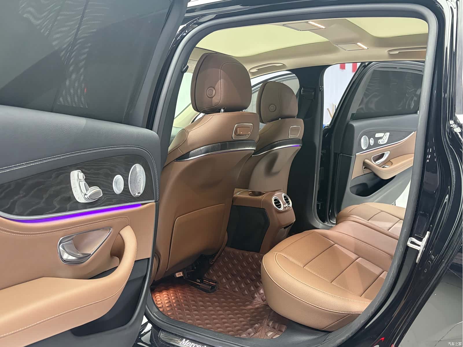 Mercedes-Benz E-Class, 2019 11