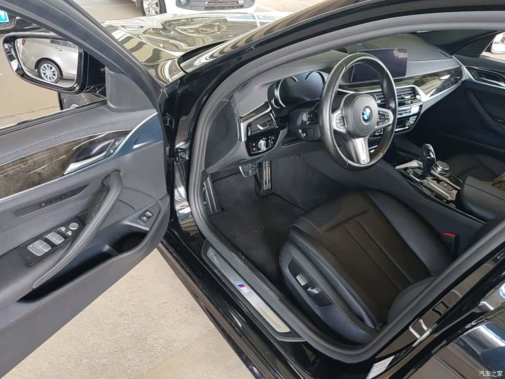 BMW 5 Series, 2018 16