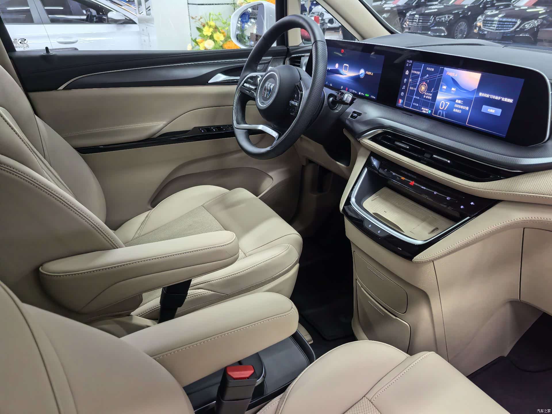 Buick GL8, 2025 10