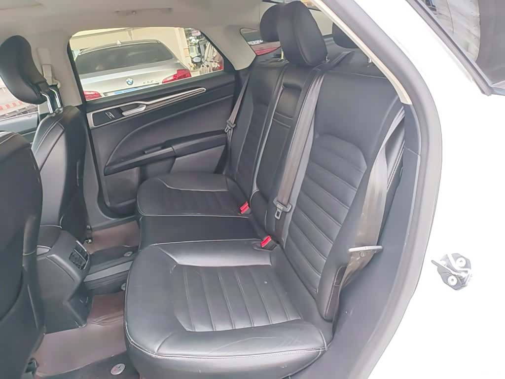 Ford Mondeo, 2017 17