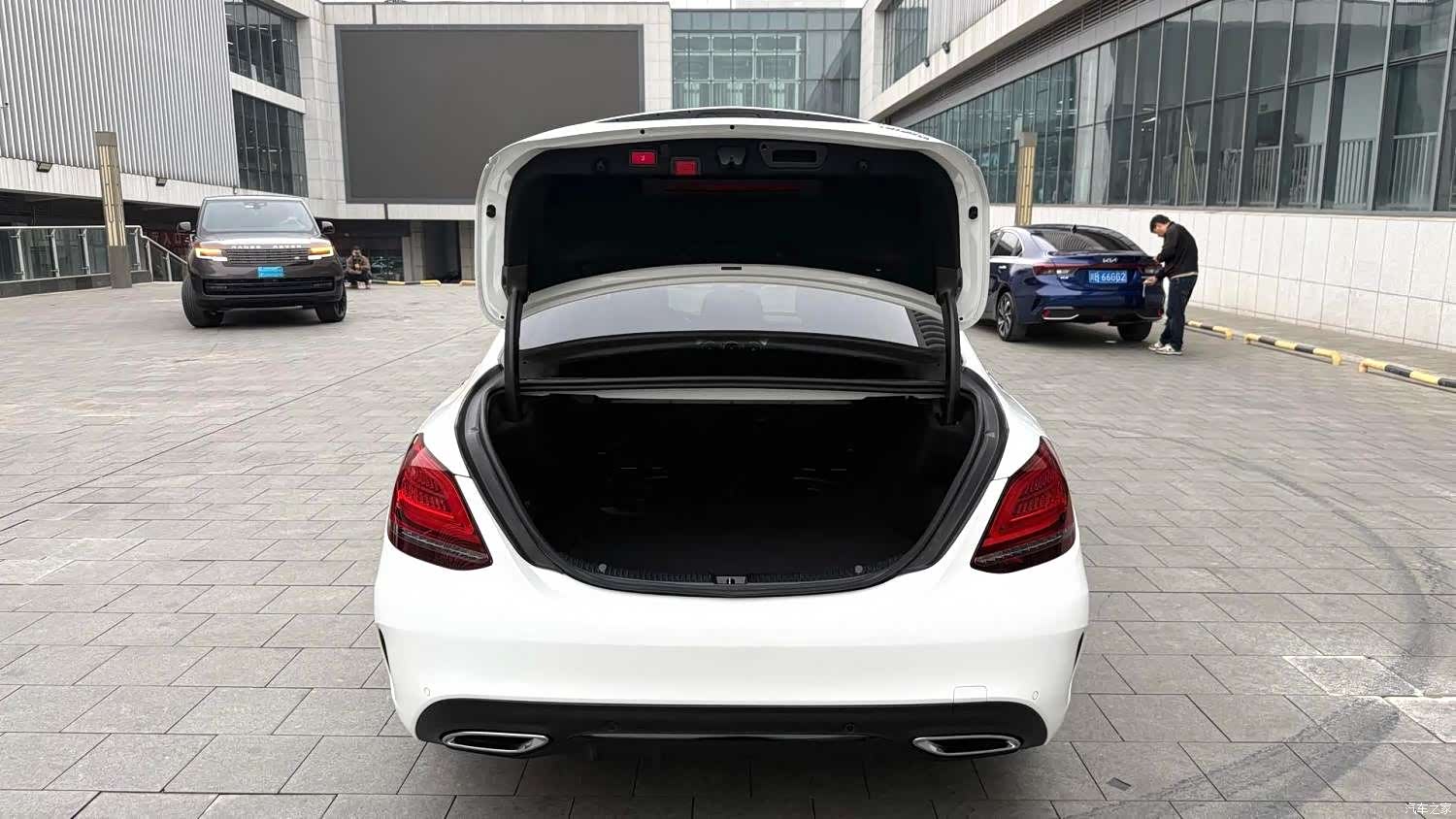 Mercedes-Benz C-Class, 2021 13