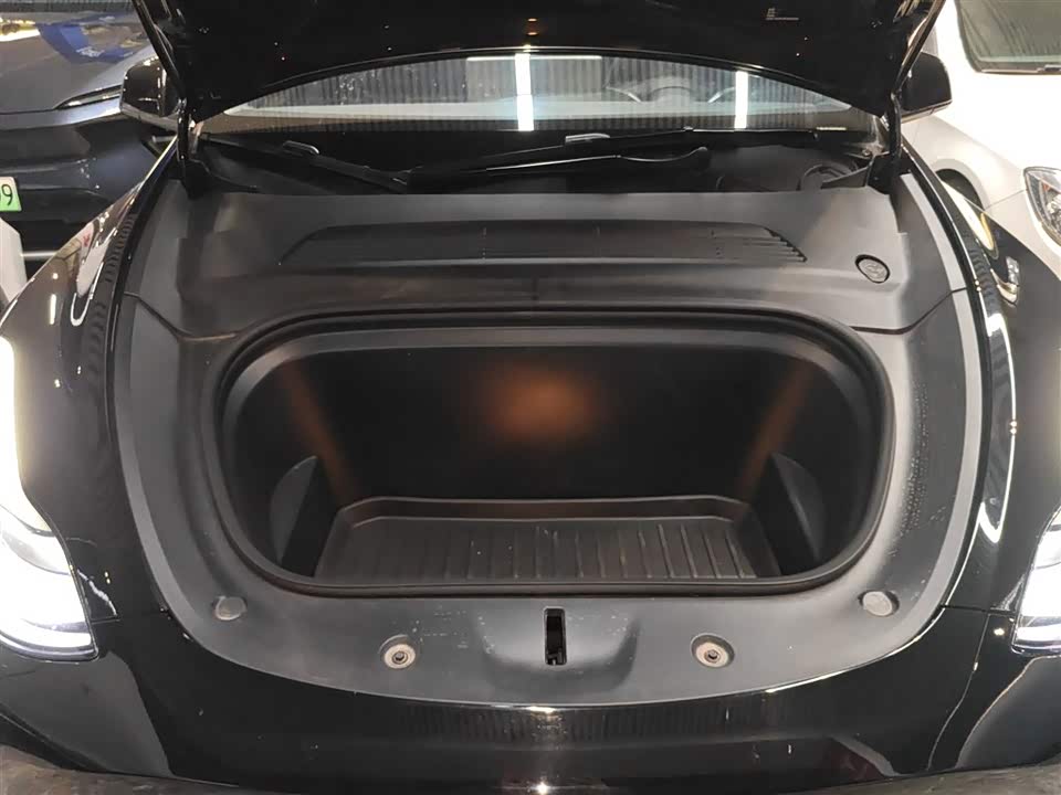 Tesla Model Y Tesla Model Y