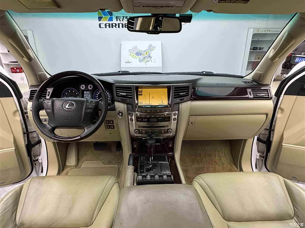 Lexus LX, 2011 9