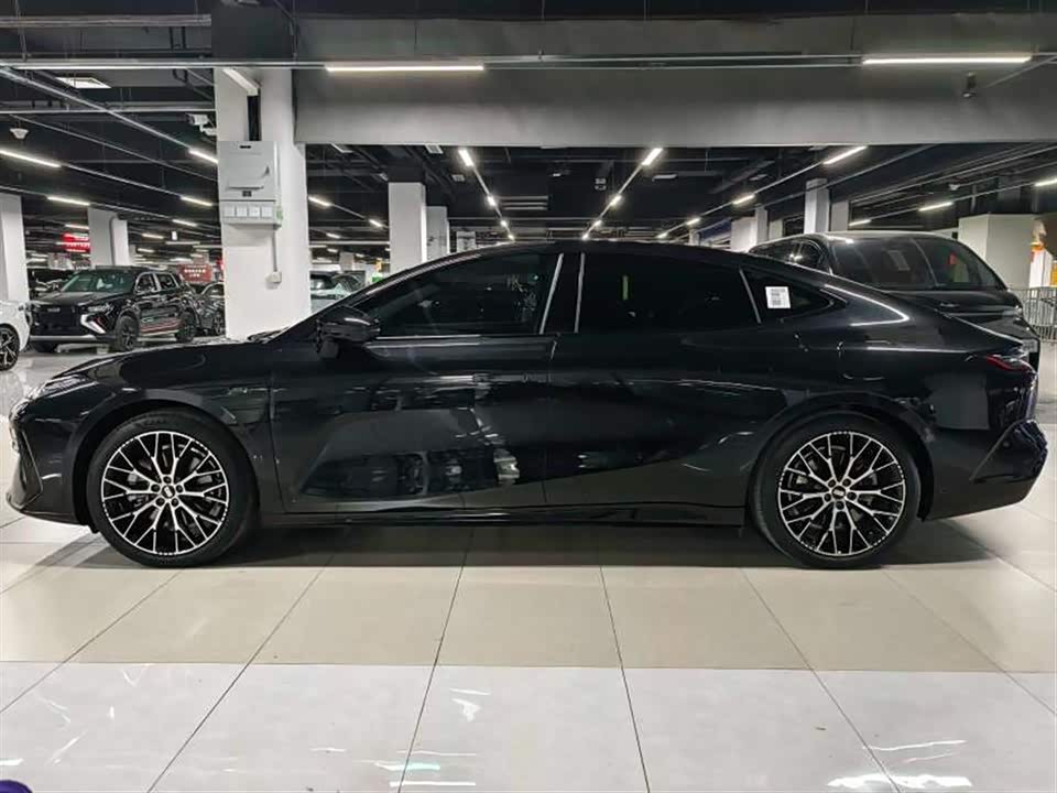 Geely Galaxy Galaxy E8