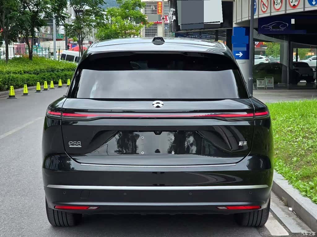 NIO ES8, 2025 4