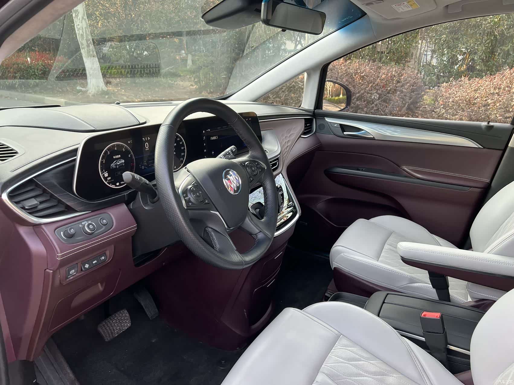 Buick GL8, 2022 4