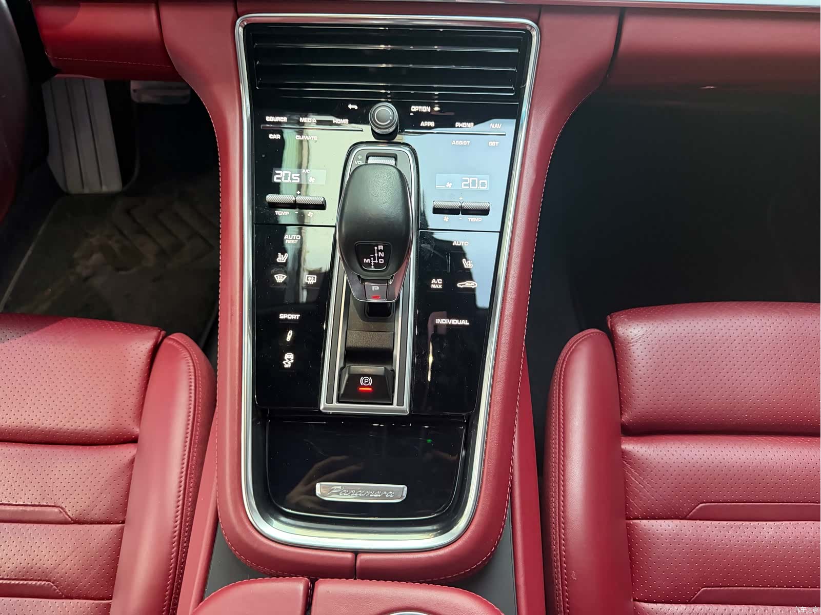 Porsche Panamera, 2022 9