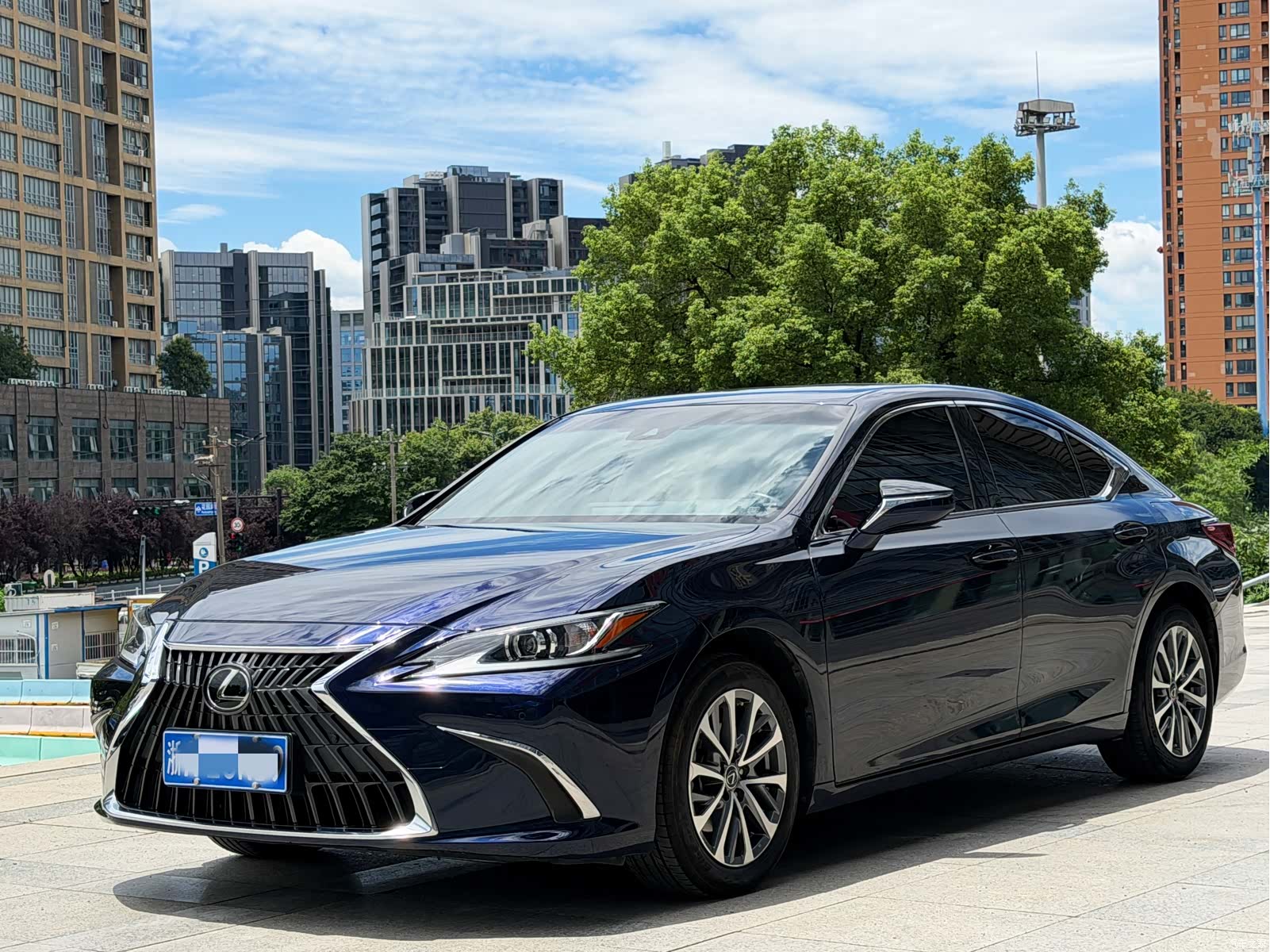 Lexus ES, 2023 1