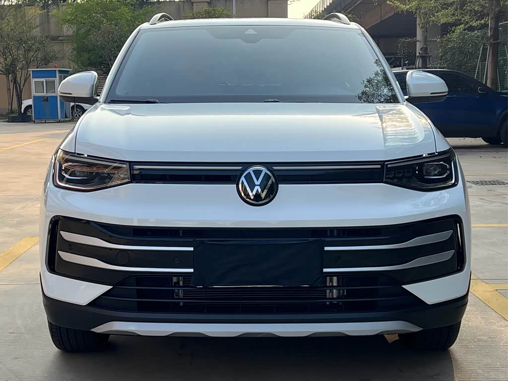 Volkswagen Tharu