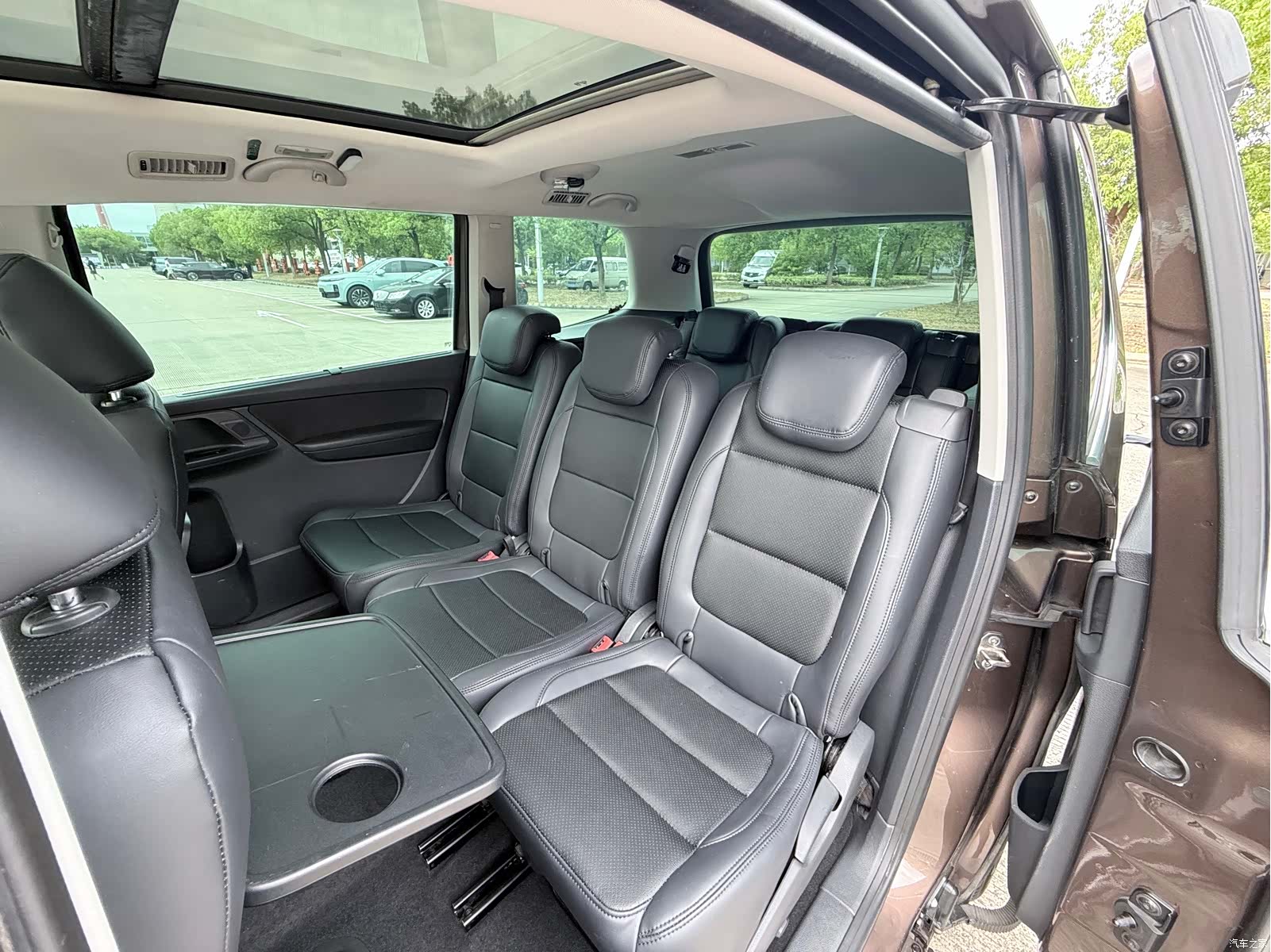 Volkswagen Xia, 2013 9