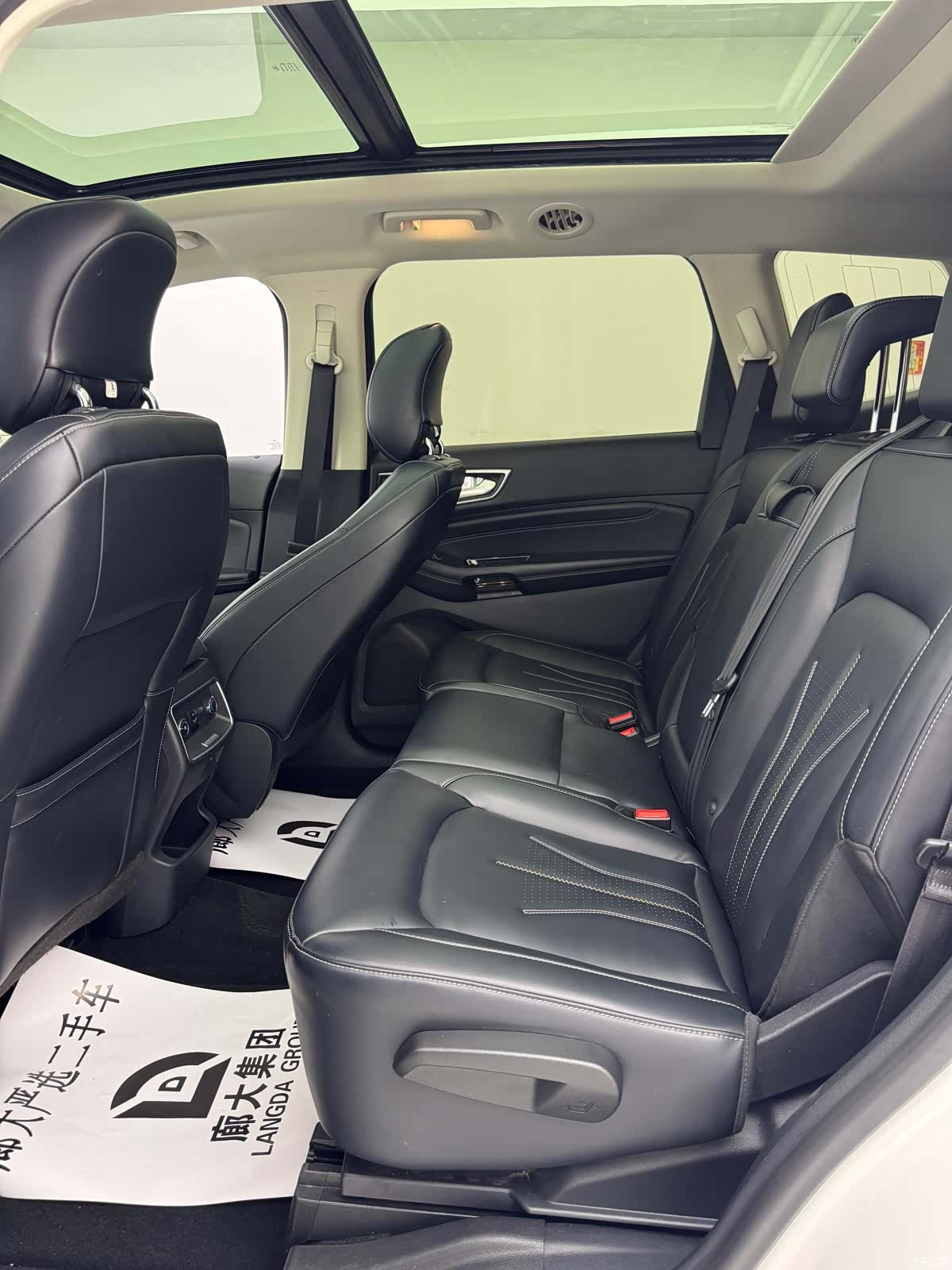 Ford Edge, 2022 8