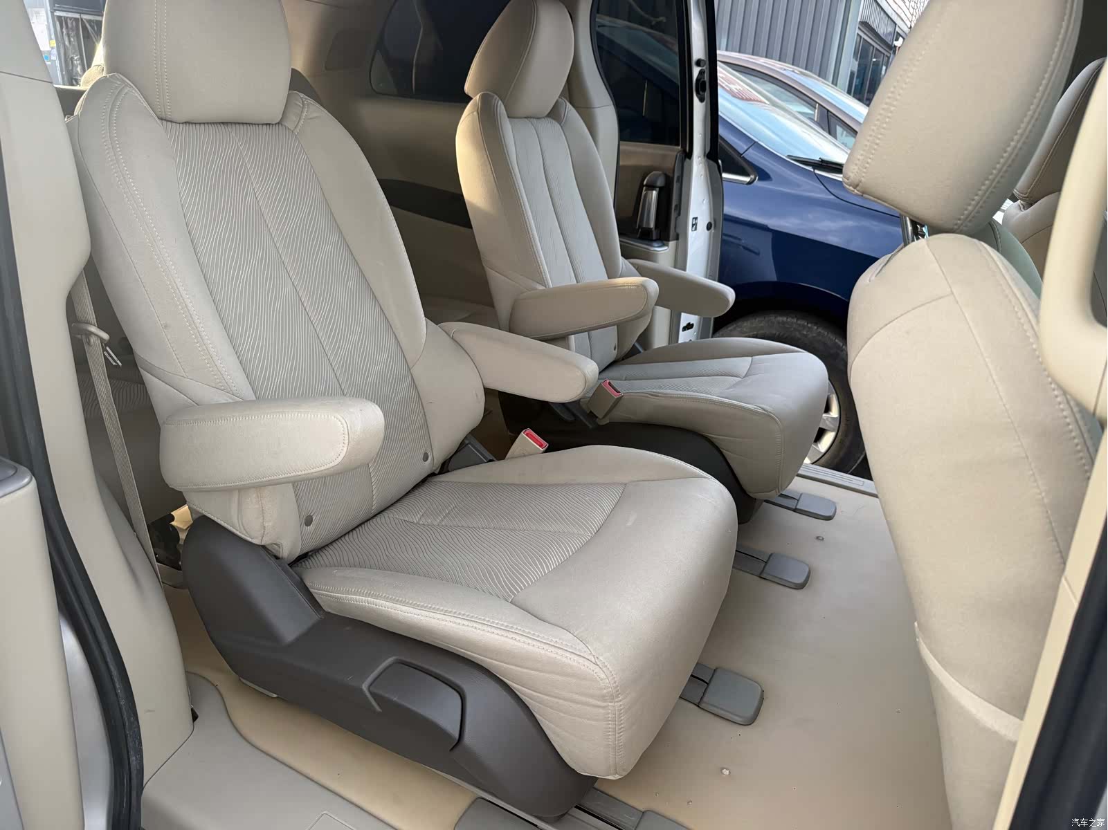 Buick GL8, 2013 12