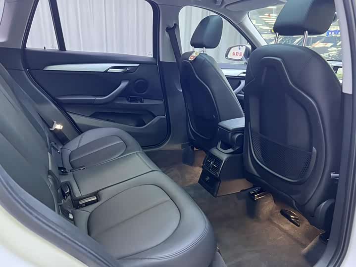 BMW X1, 2018 года фото 14