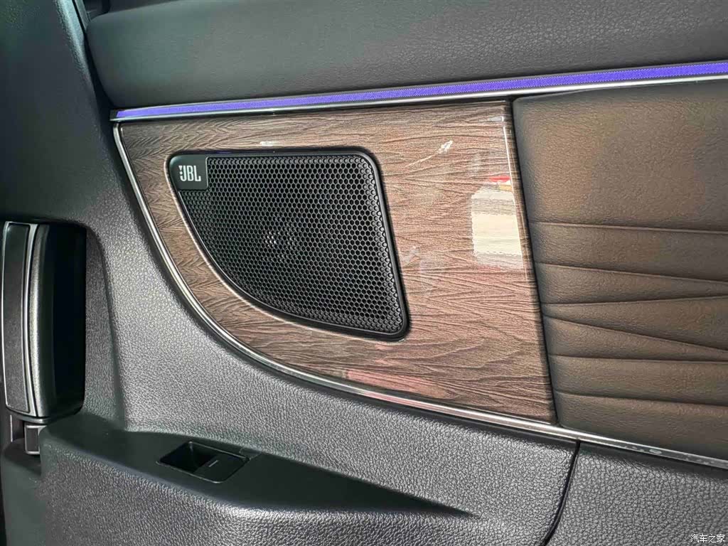 Toyota Vellfire, 2024 8