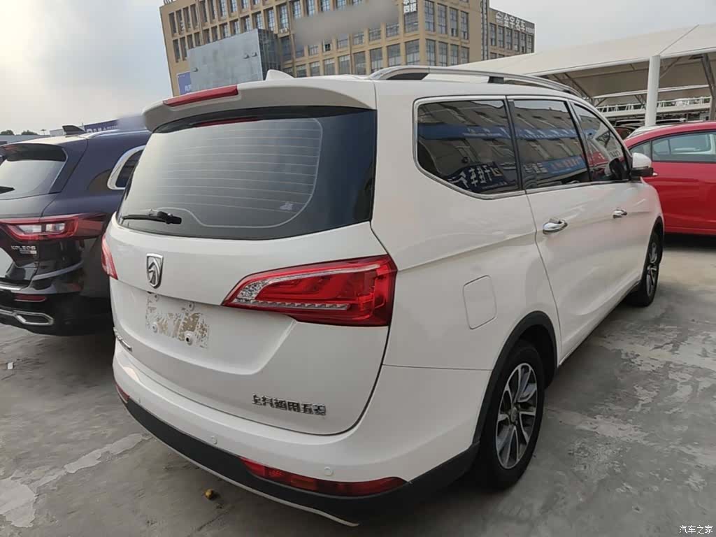 Wuling 730, 2017 7