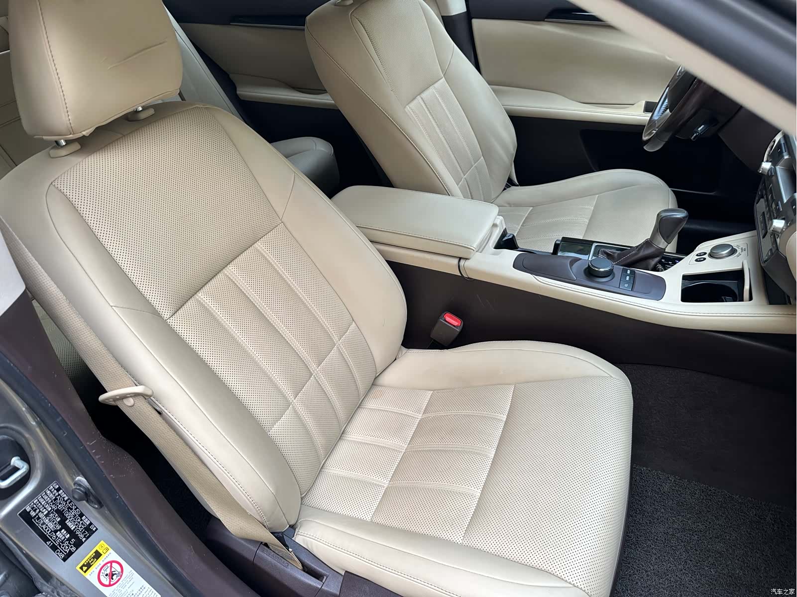 Lexus ES, 2016 26