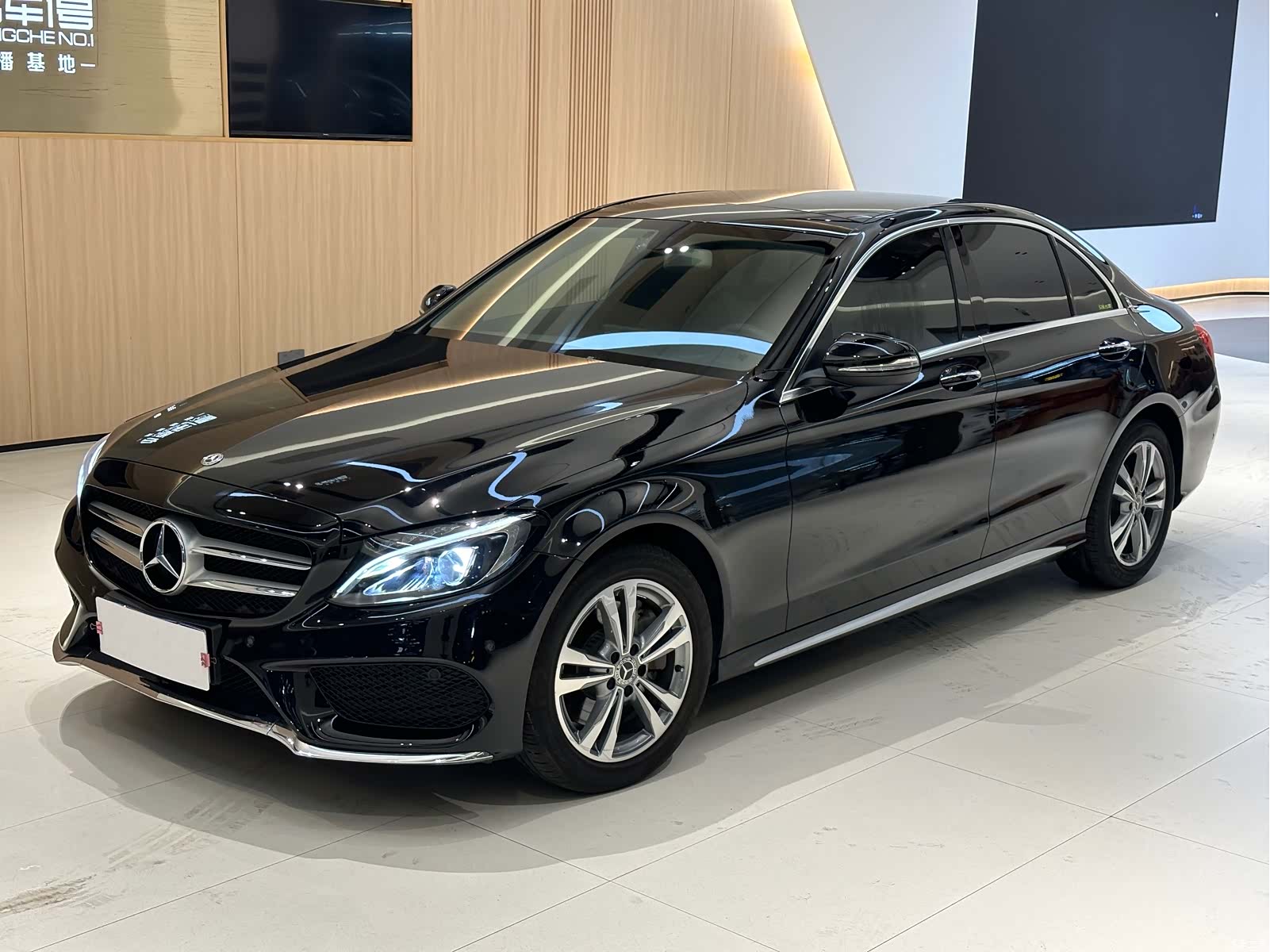 Mercedes-Benz C-Class, 2018 1