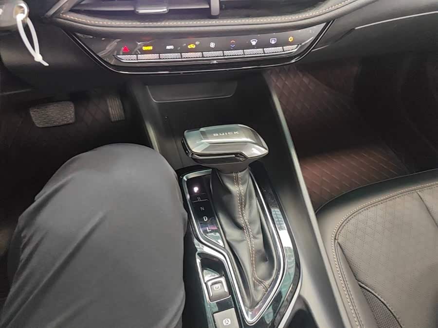 Buick Velar 2024, фото 14